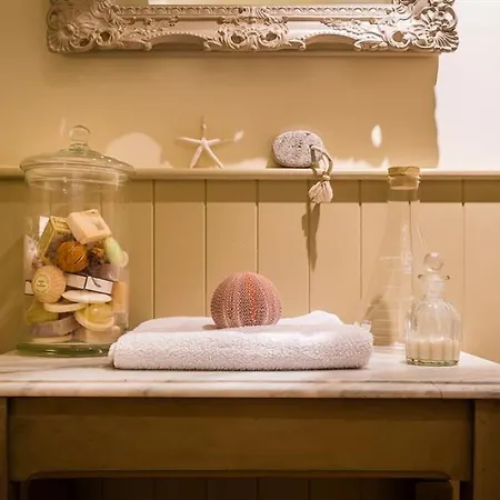 Thimble Hall *